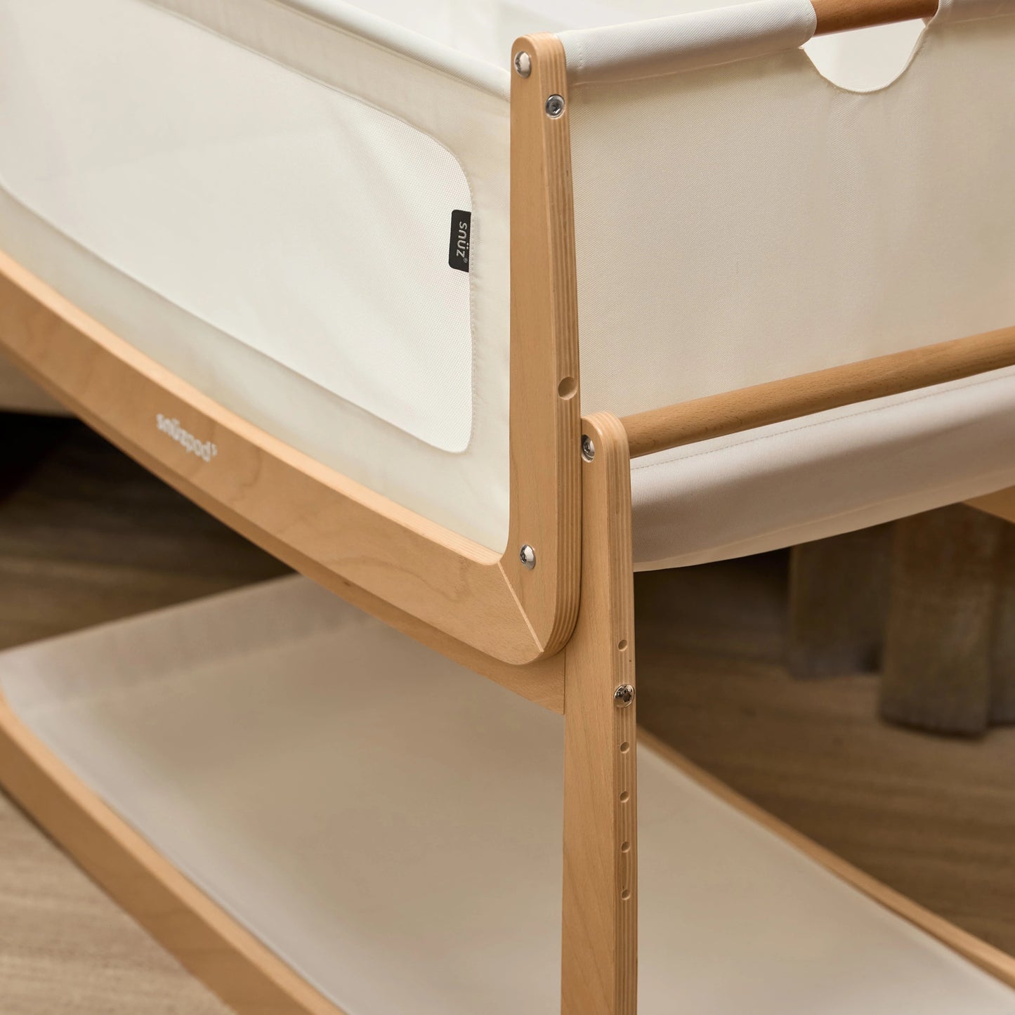 Snuz - SnuzPod5 Bedside Crib | Natural