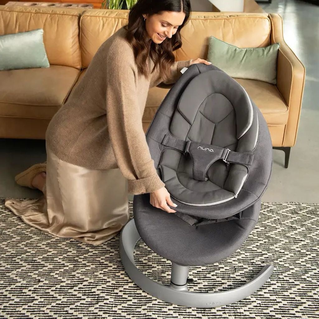 Nuna – Leaf™ Grow Swing | Baby Lounger to Chair + Toy Bar | Thyme