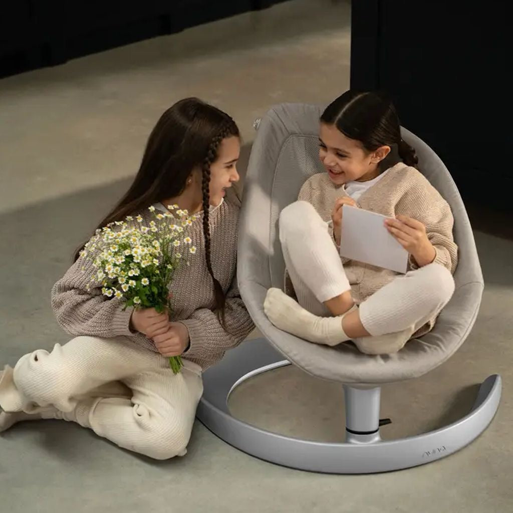 Nuna – Leaf™ Grow Swing | Baby Lounger to Chair + Toy Bar | Biscotti