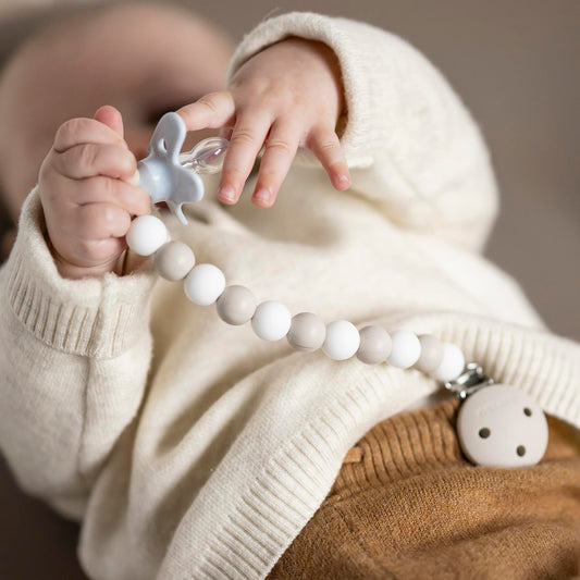 Nattou Pacifinder Pacifier Clip Clay White — BambiniJO Jordan