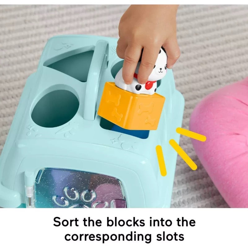 Fisher Price - لعبة حاملة الحيوانات الأليفة للفرز واللعب