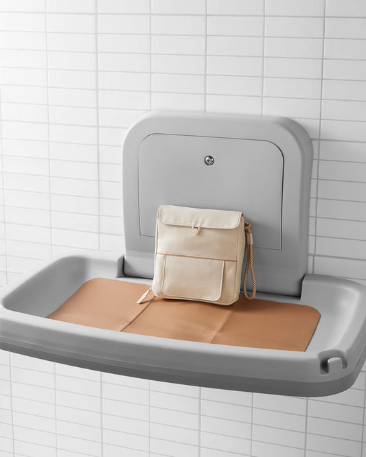 Skip Hop Clean Slate Changing Station - Oat — BambiniJO Jordan