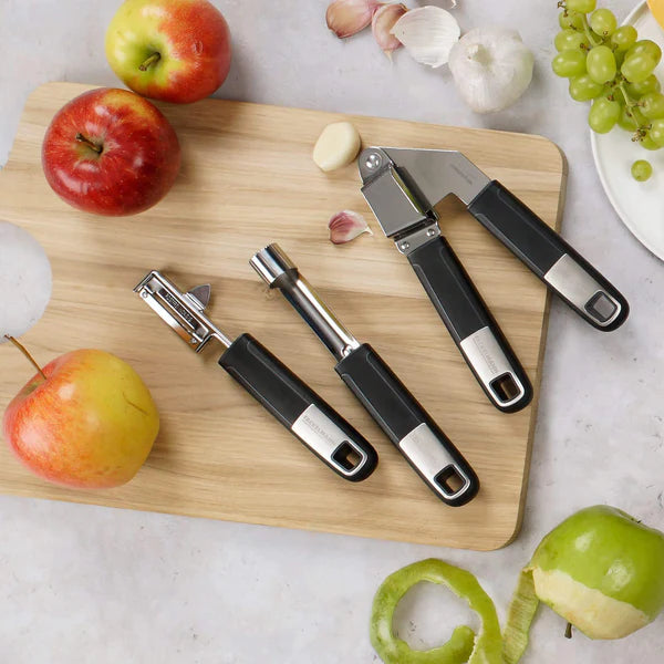 Fackelmann - Garlic Press Sense, Stainless Steel & Zinc Plate, 190 mm (Silver/Black)