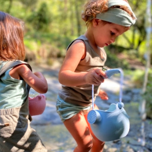 SCRUNCH Silicone Watering Can — BambiniJO Jordan