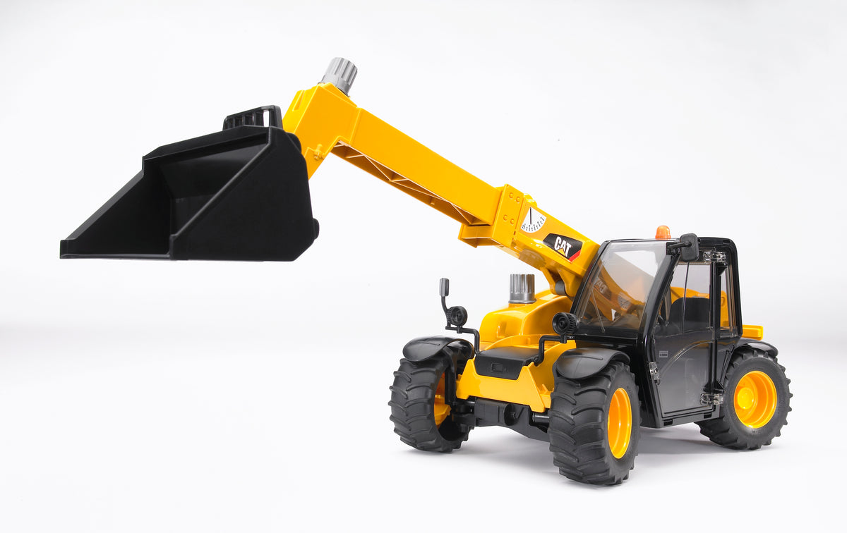 Bruder Cat Telehandler 1:16 scale toy