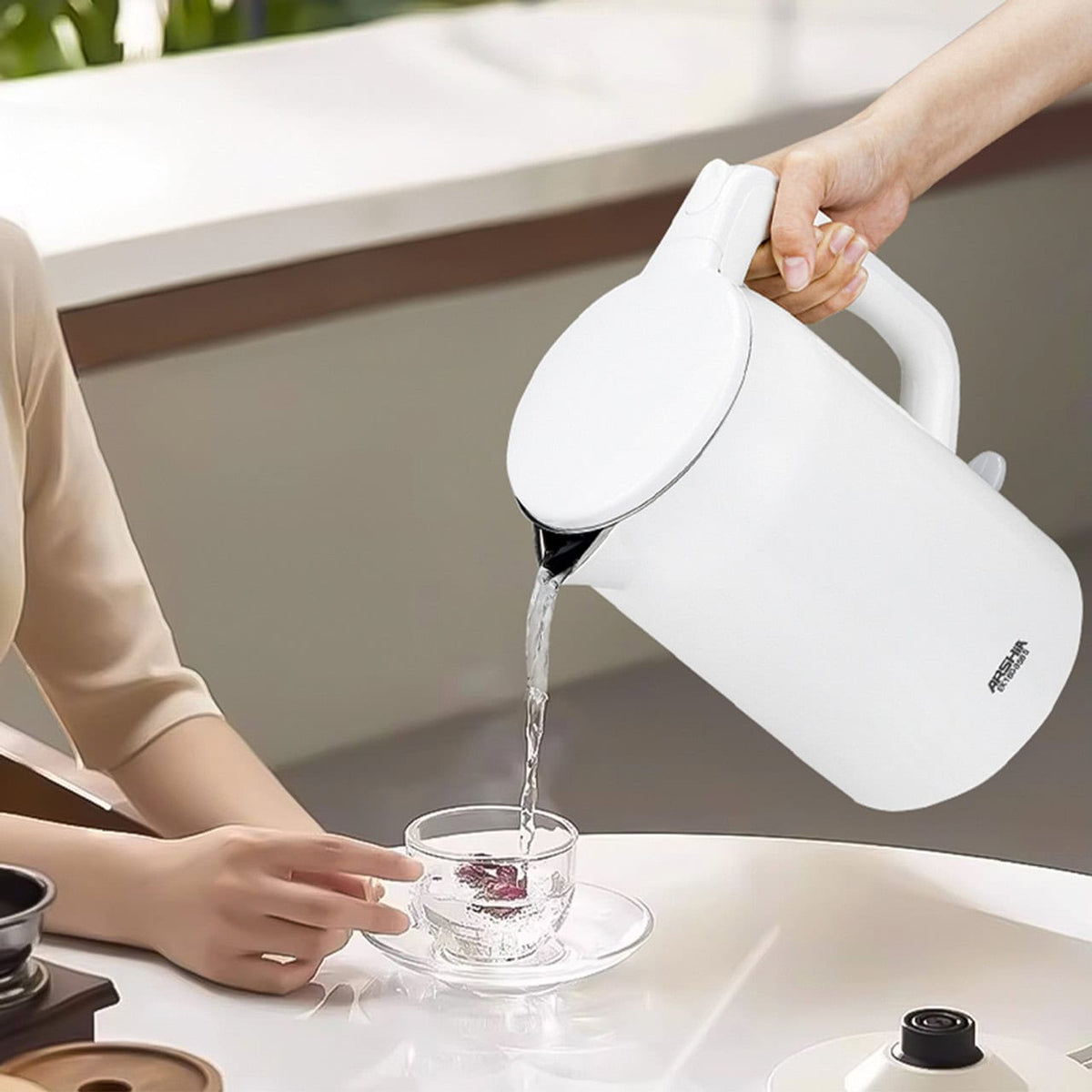 Arshia Electric Kettle 1.7L, White BambiniJO Jordan