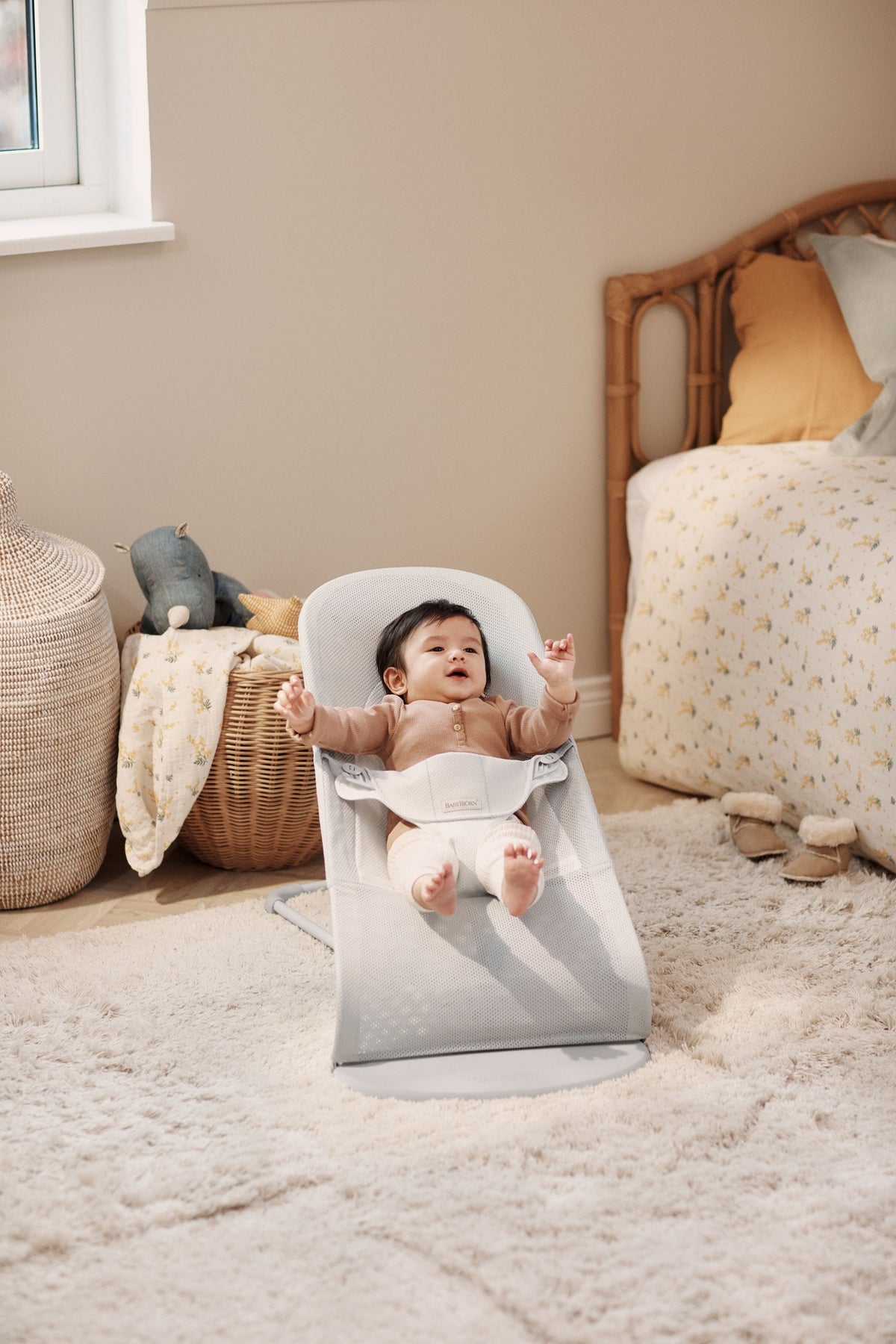 BabyBjörn Bouncer Balance Soft Mesh Silver / White — BambiniJO Jordan