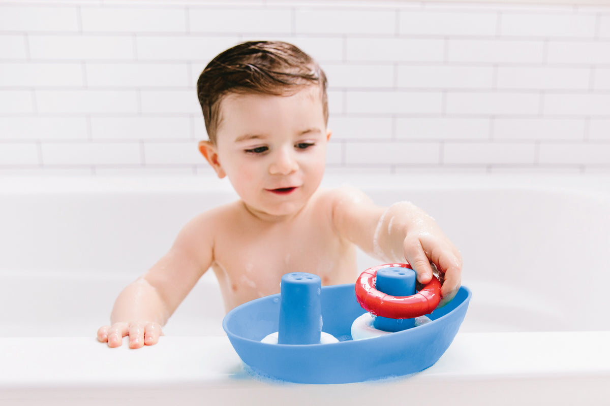 Ubbi Boat & Buoys Bath Toy — BambiniJO Jordan