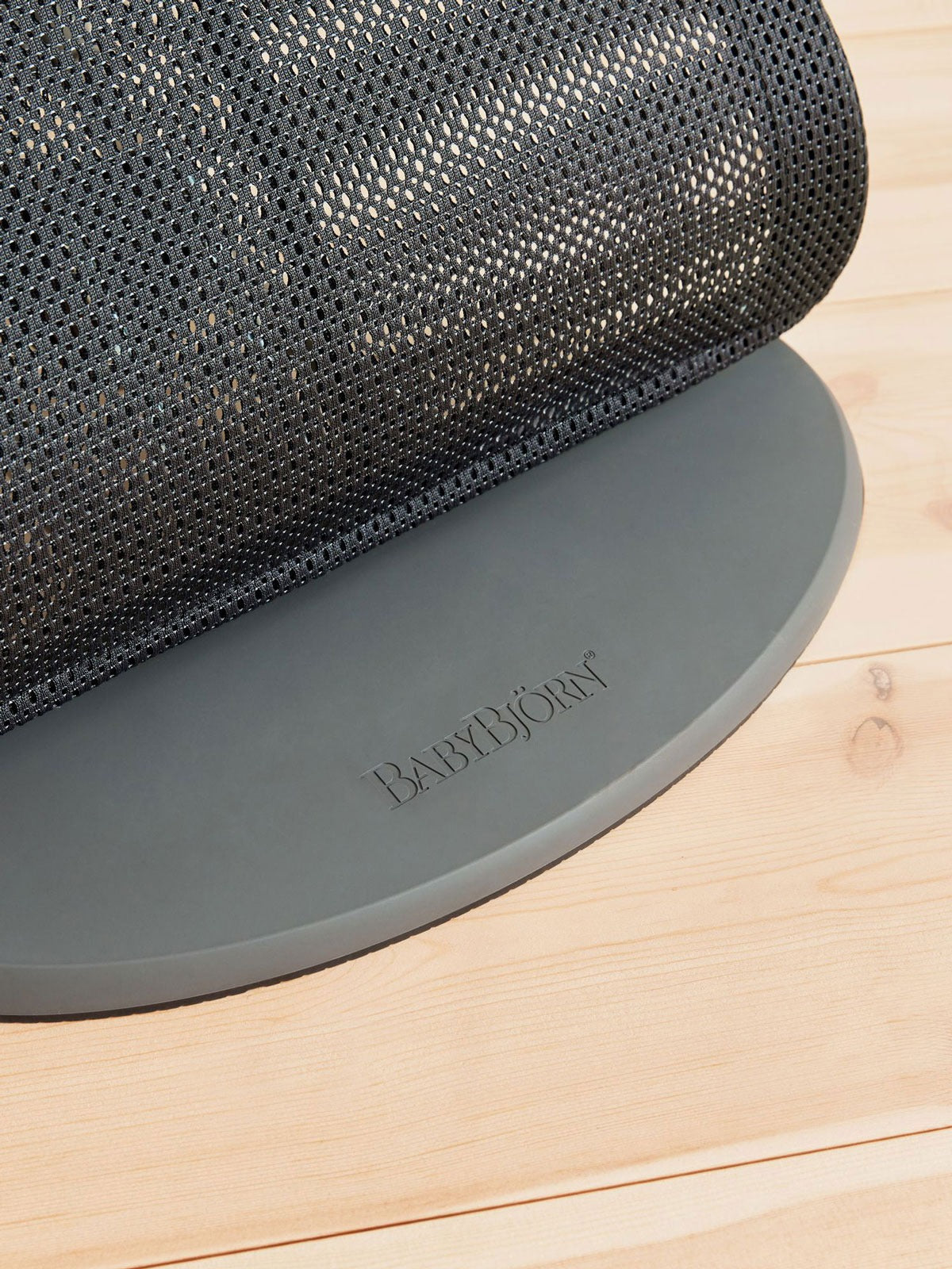 BabyBjörn Bouncer Bliss Mesh Anthracite — BambiniJO Jordan
