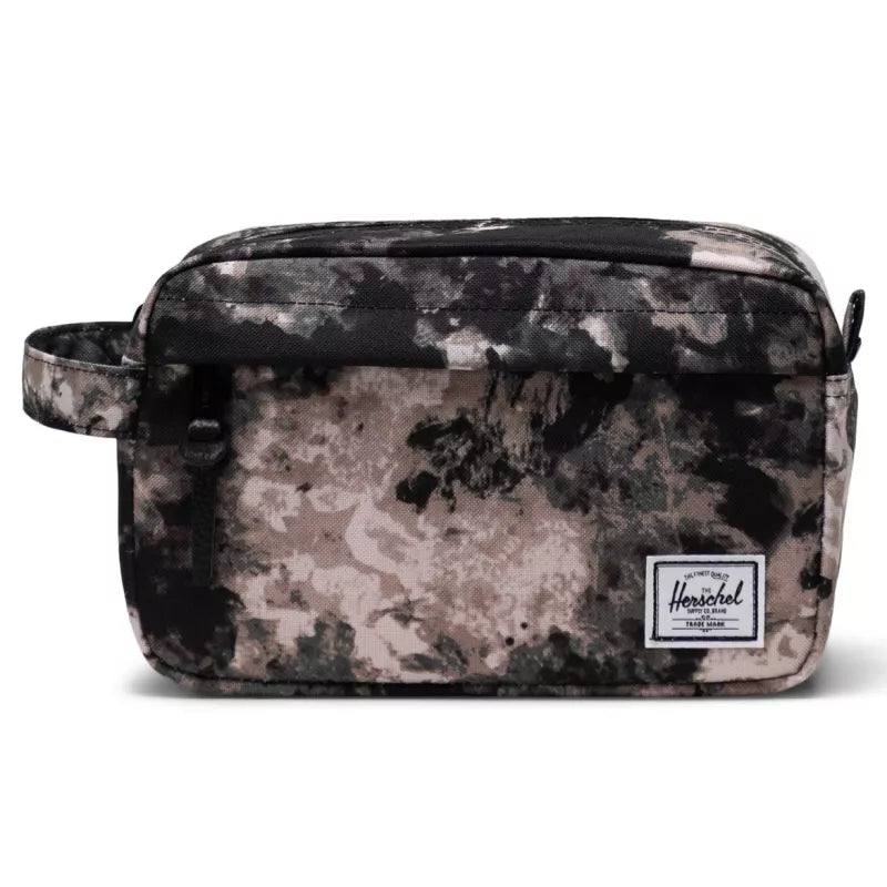 Herschel Chapter Carry-On Travel Kit Nature Camo 3L - detail view