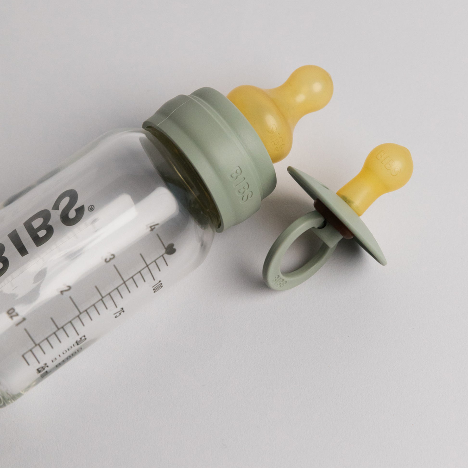 BIBS - Baby Glass Anti-Colic Bottle | 110ml | Ivory BIBS - Baby Glass Anti-Colic Bottle | 110ml | Ivory