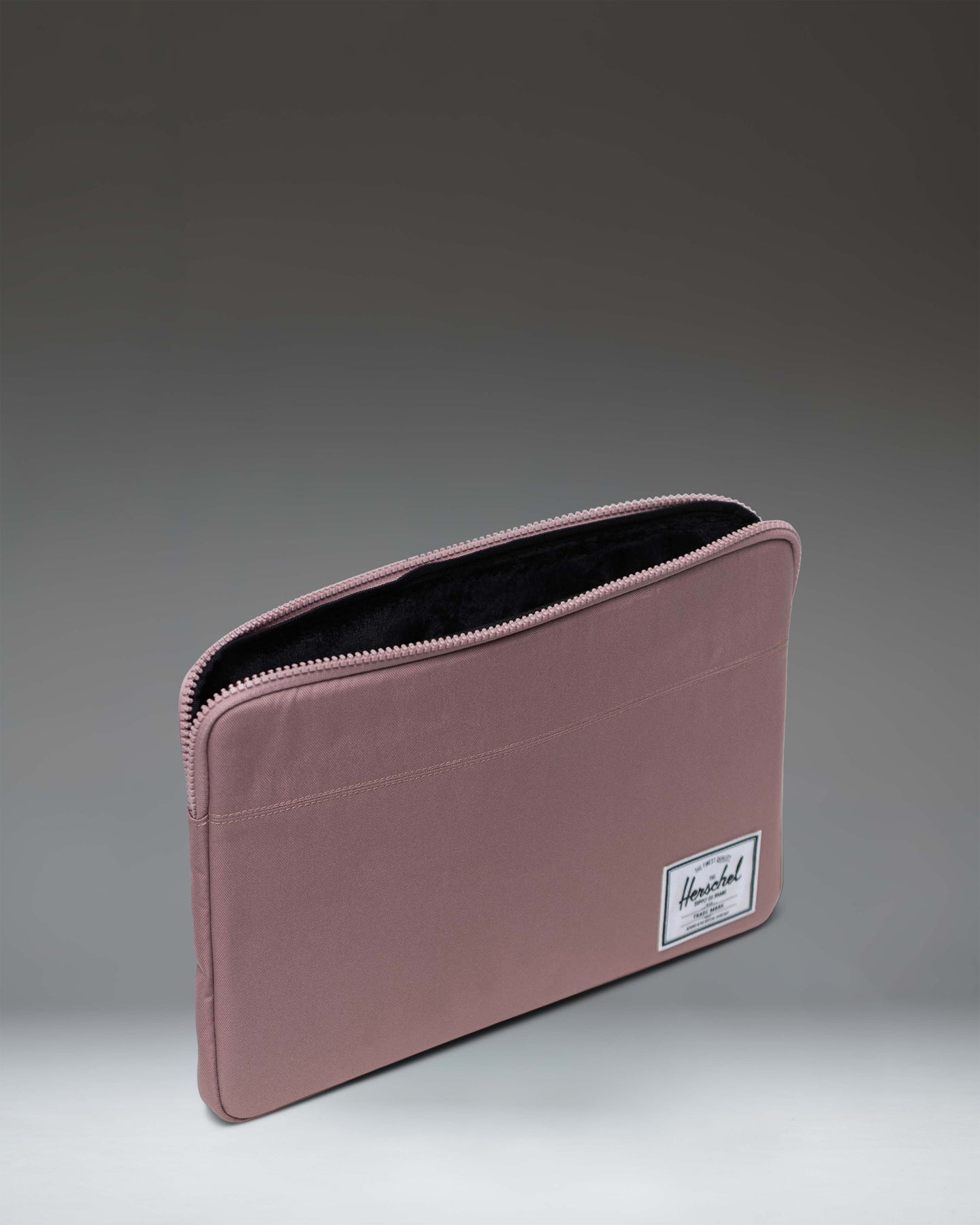 Herschel Anchor Laptop Sleeve Ash Rose 15-16 Inch - detail view