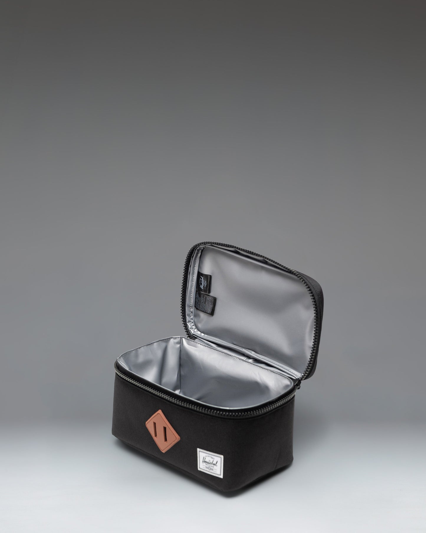 Herschel Heritage Lunch Box Little Herschel Black 4.5L - interior view