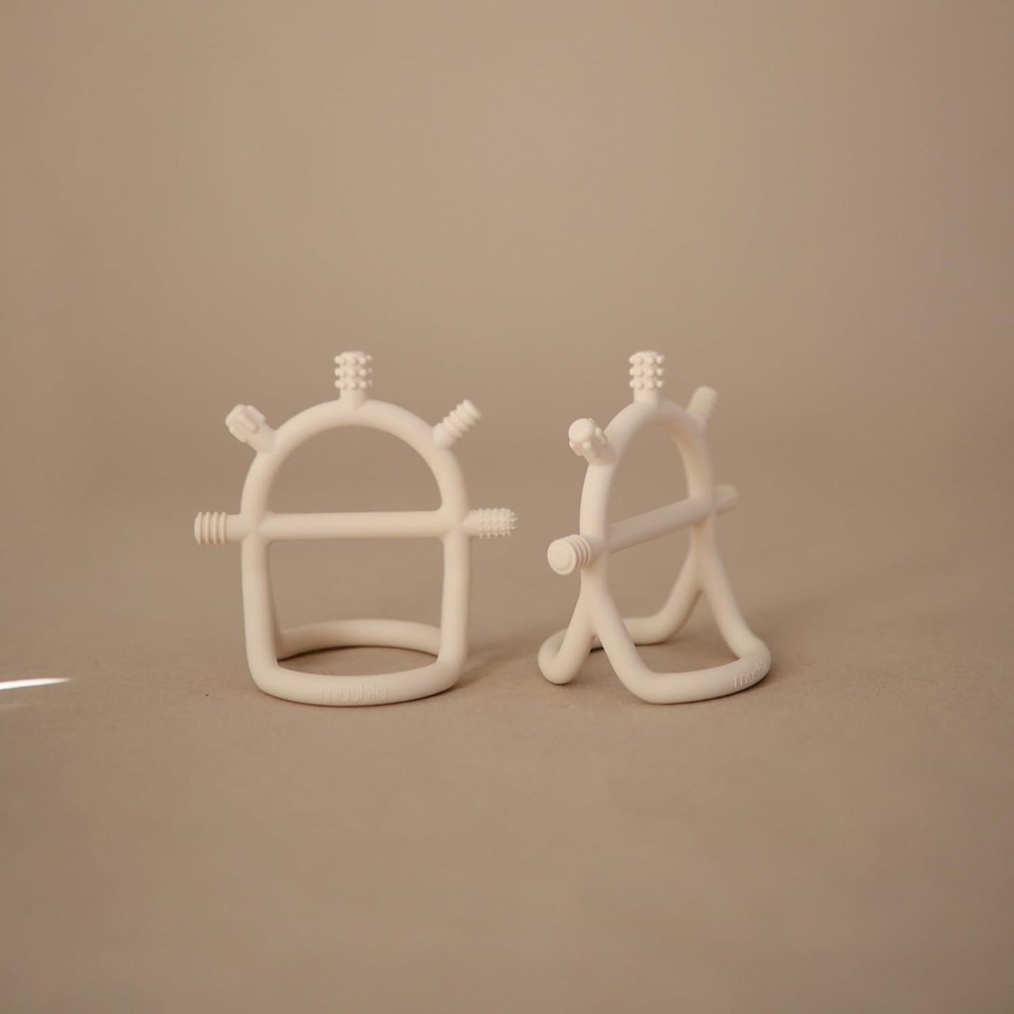 MUSHIE - No-Drop Silicone Teether | Shifting Sand