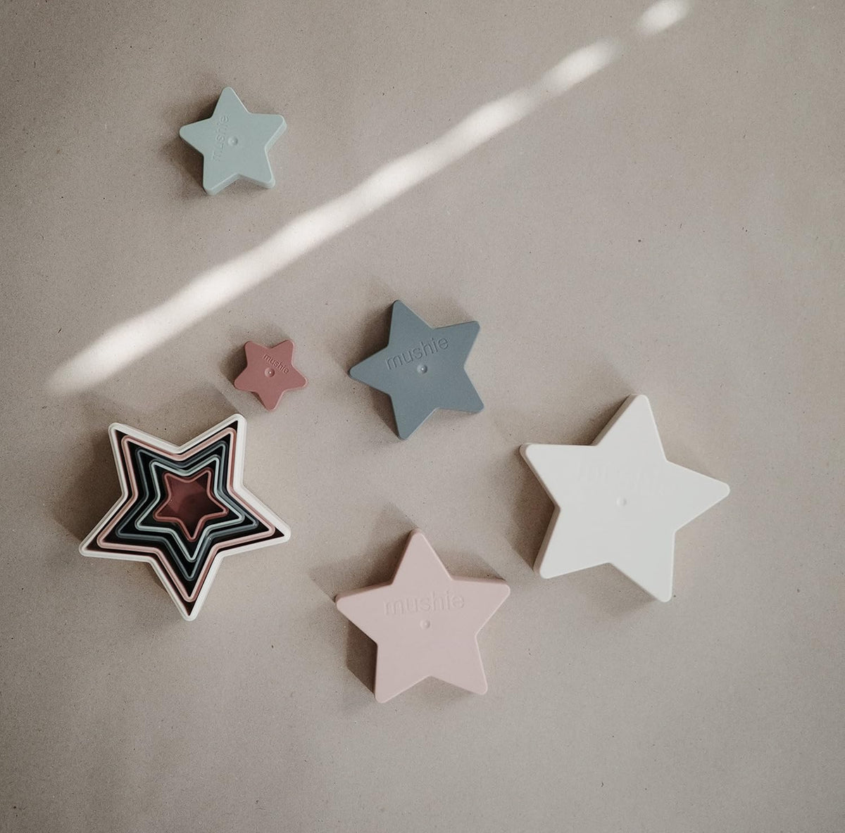 MUSHIE - Nesting Stars Toy | 1-6Y MUSHIE - Nesting Stars Toy | 1-6Y