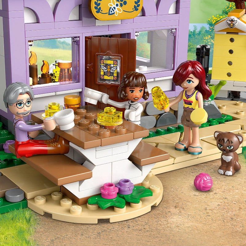 Lego - Beekeepers' House and Flower Garden 1161 Pcs 12Y+ — BambiniJO Jordan