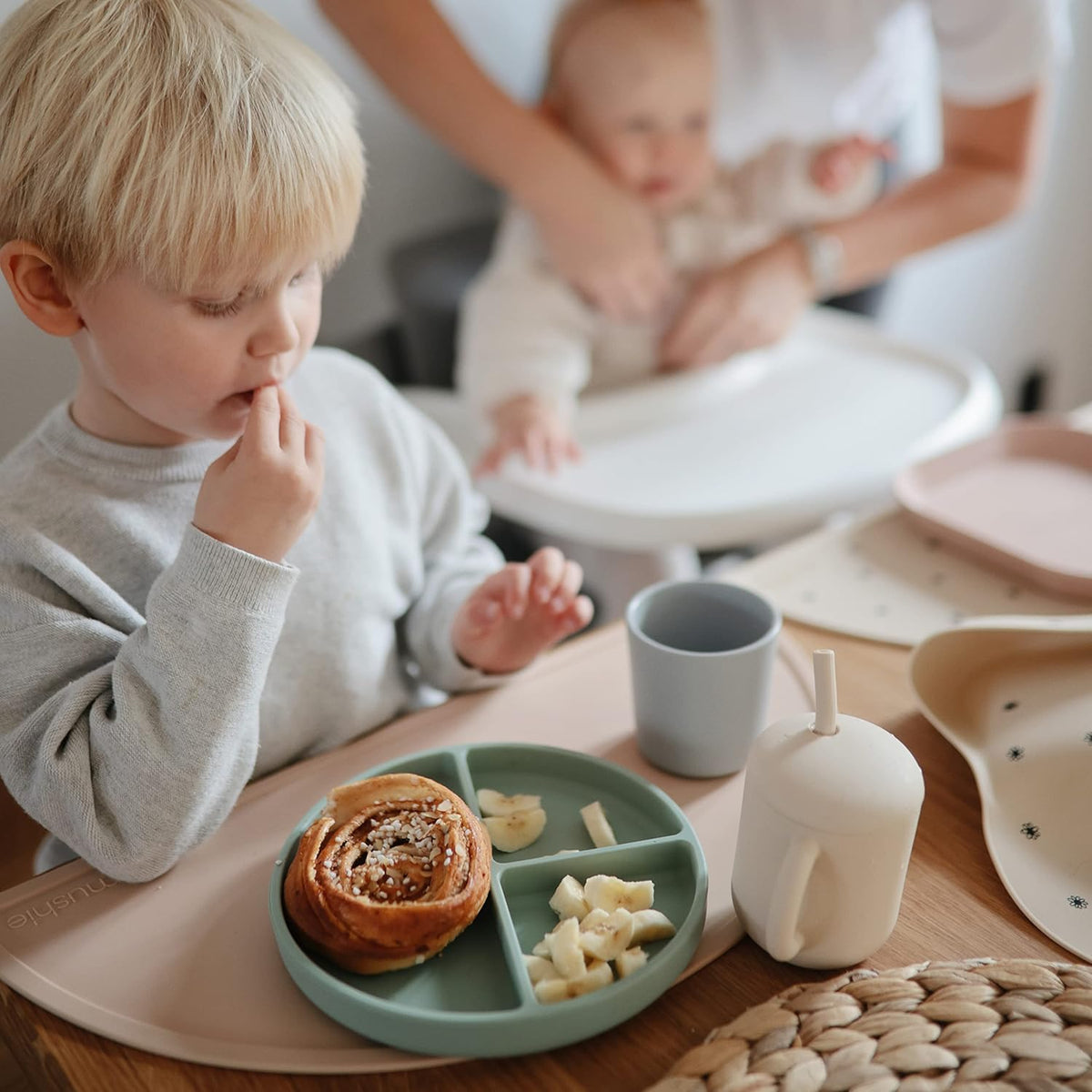 MUSHIE - Silicone Suction Plate | Cambridge Blue MUSHIE - Silicone Suction Plate | Cambridge Blue