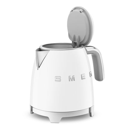 Smeg Mini Electric Kettle 0.8L White — BambiniJO Jordan