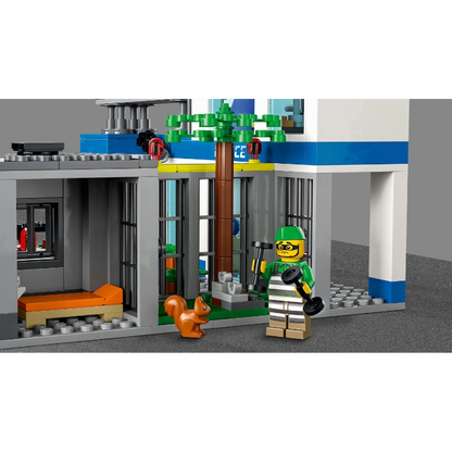 Lego - Police Station 668 Pcs 6Y+ — BambiniJO Jordan