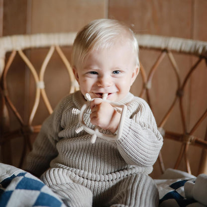 MUSHIE - No-Drop Silicone Teether | Shifting Sand