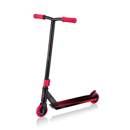 Globber GS 360 stunt scooter in black and red