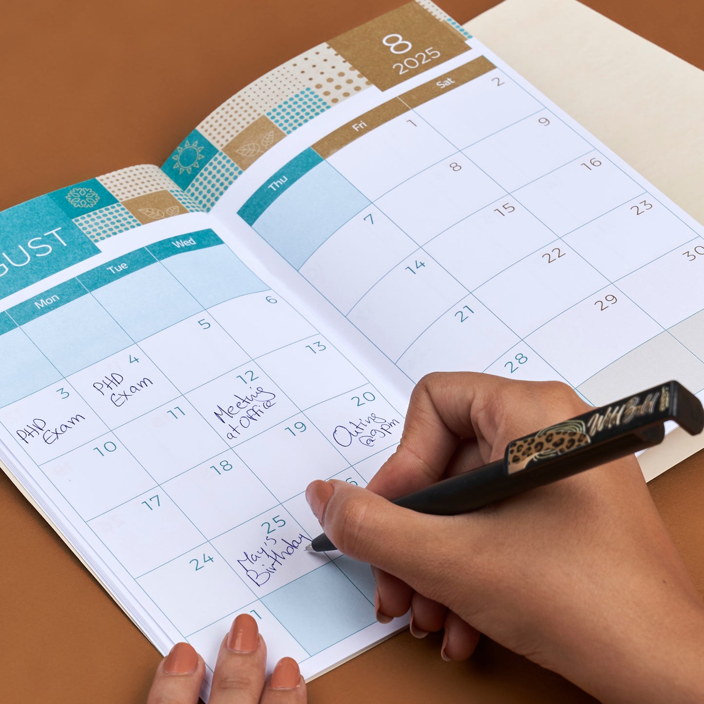 Mofkera | مفكرة | Wild Bold | 2025 Agenda Gift Box