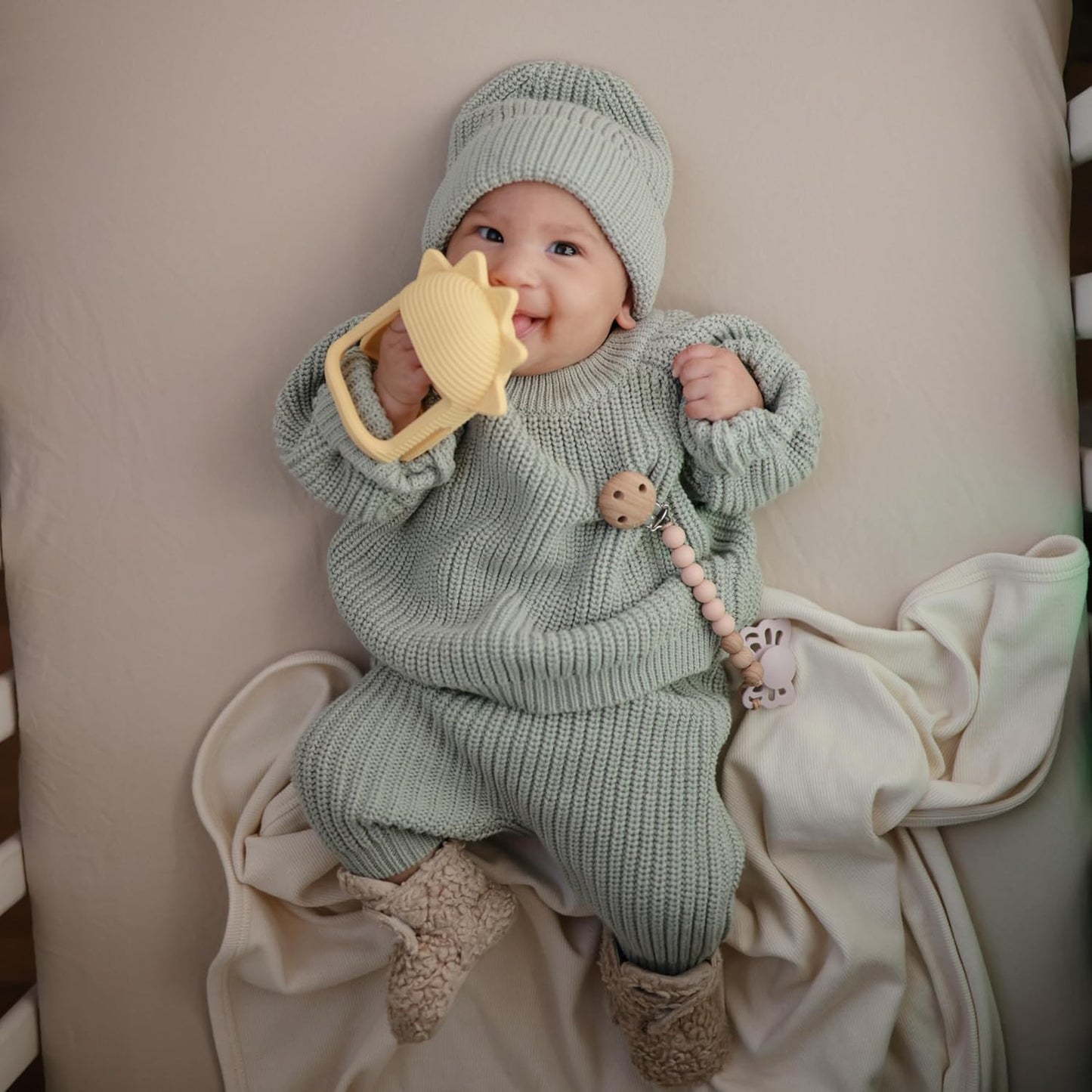 MUSHIE - No-Drop Sun Silicone Teether | Sunshine