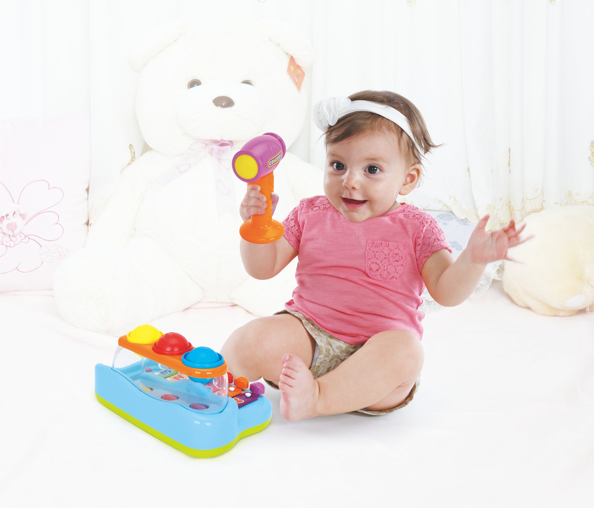 HOLA - Pop & Play Music Center HOLA - Pop & Play Music Center