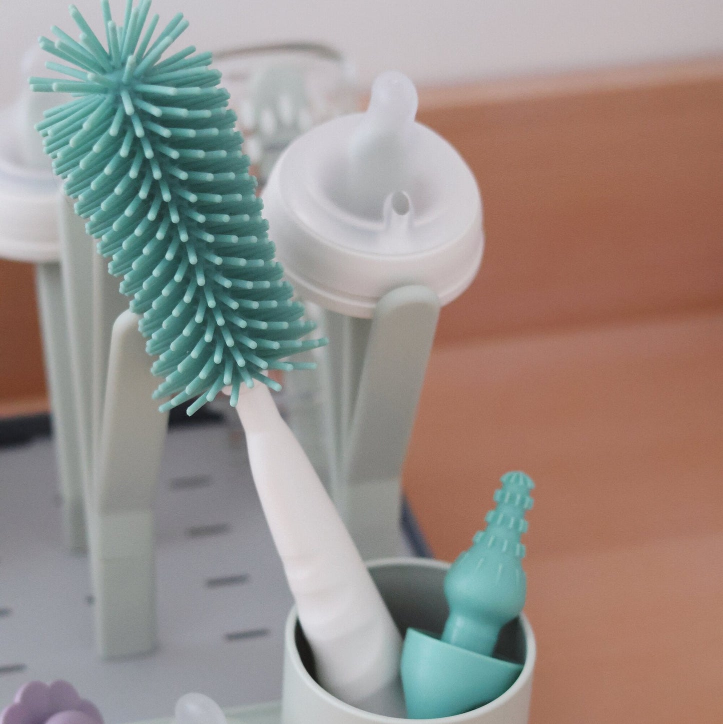 Beaba - Silicone Bottle Brush Sage Green