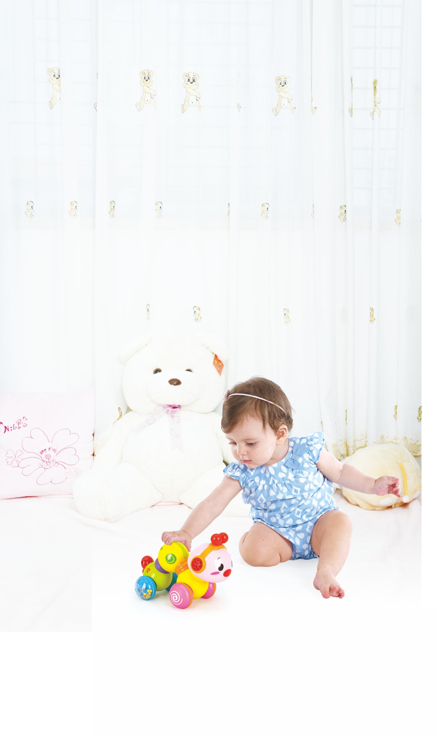 HOLA - Happy Wiggle Worm