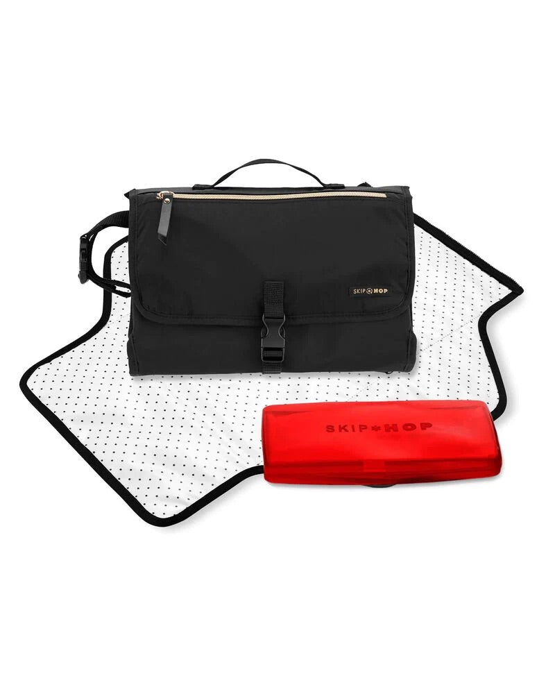 Skip Hop Envi Luxe Pronto® Signature Changing Station - Eco Black Skip Hop Envi Luxe Pronto® Signature Changing Station - Eco Black