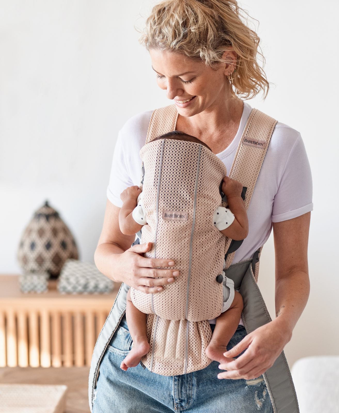 BabyBjörn - Baby Carrier Mini | 3D Mesh | Pearly Pink