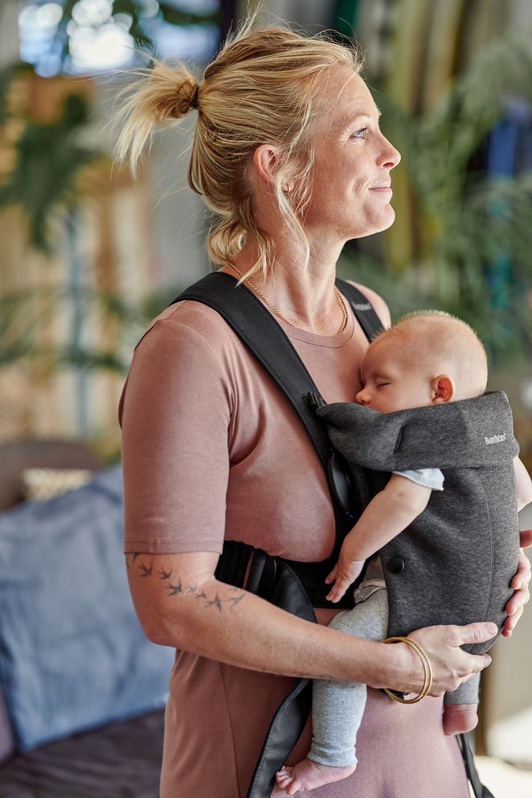 BabyBjörn - Baby Carrier Mini | 3D Jersey | Charcoal Grey
