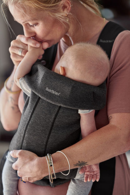BabyBjörn - Baby Carrier Mini | 3D Jersey | Charcoal Grey