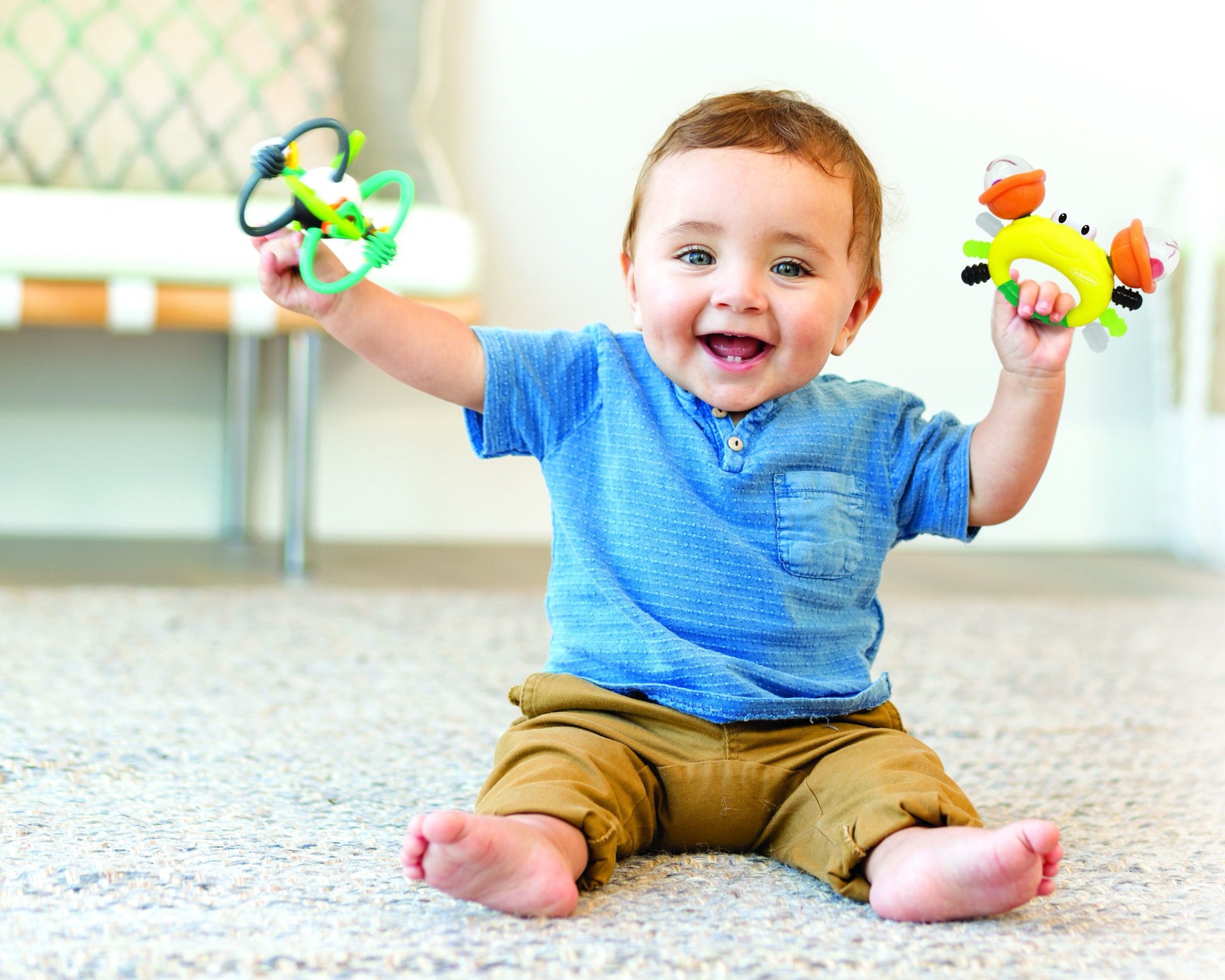 Infantino - Sand Crab Rattle & Teether | 0M+ Infantino - Sand Crab Rattle & Teether | 0M+