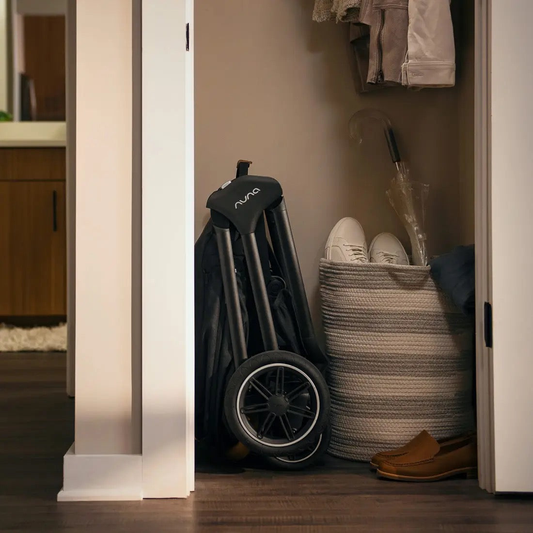 Nuna - triv™ Next Stroller | 0-7Y | Caviar