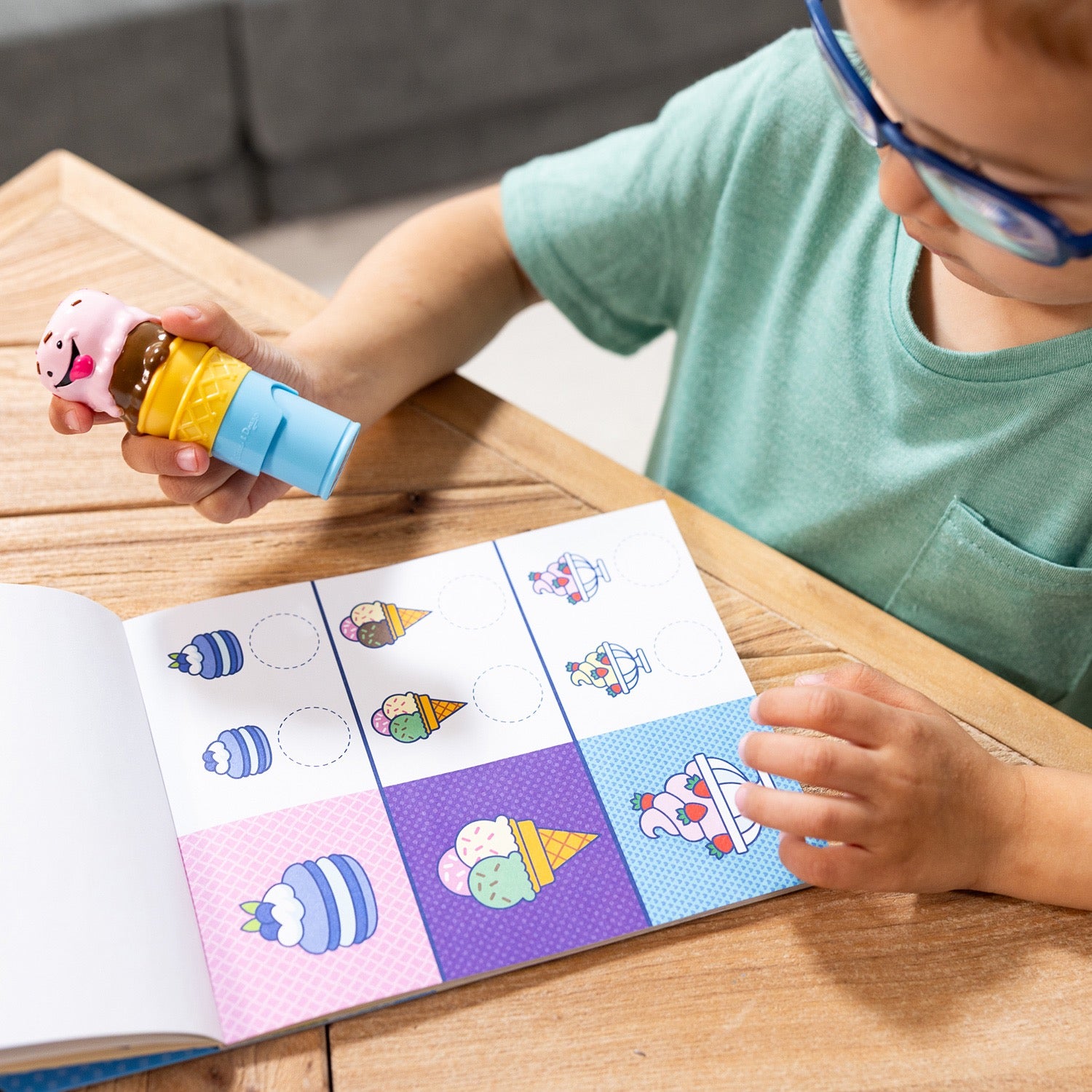 Melissa & Doug - Sticker WOW! Activity Pad + Stamp Set | Ice Cream Melissa & Doug - Sticker WOW! Activity Pad + Stamp Set | Ice Cream