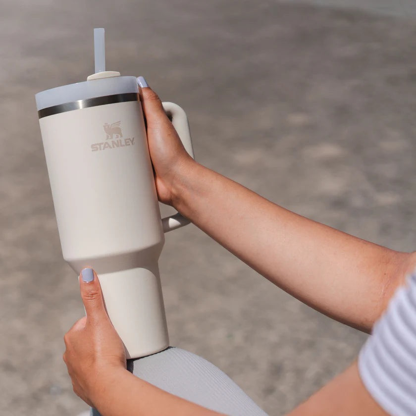 Stanley - The Quencher H2.O FlowState™ Tumbler | Shale | 1.18L Stanley - The Quencher H2.O FlowState™ Tumbler | Shale | 1.18L