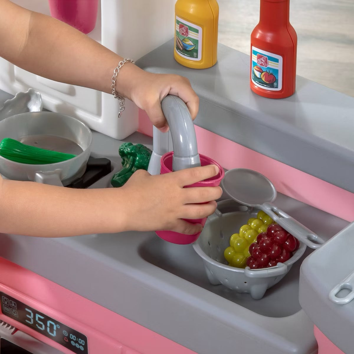 Step2 - Love To Entertain Kitchen | Pink Step2 - Love To Entertain Kitchen | Pink