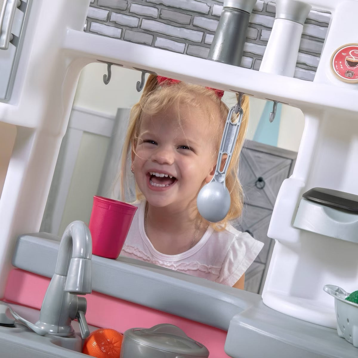Step2 - Love To Entertain Kitchen | Pink Step2 - Love To Entertain Kitchen | Pink