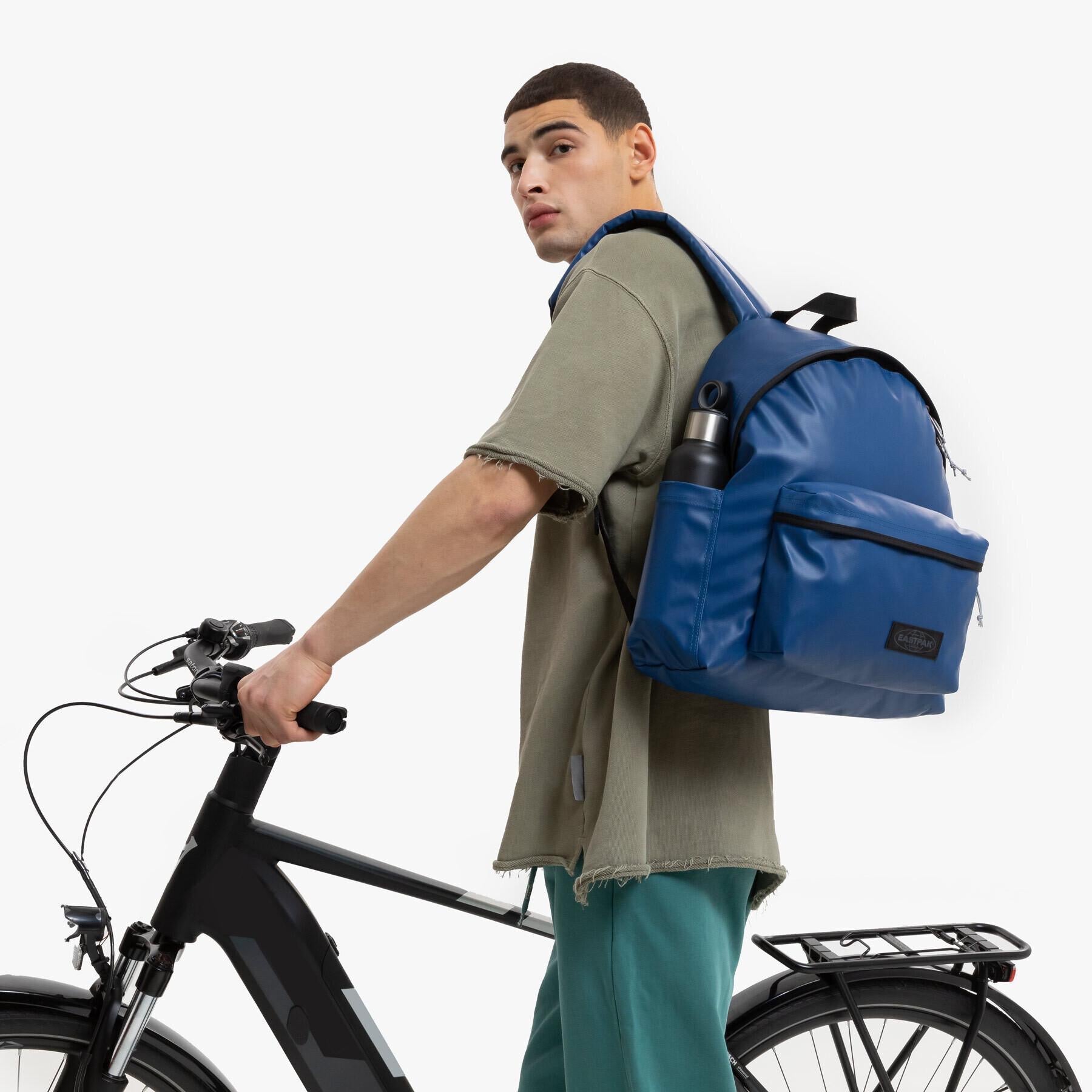 Eastpak - DAY PAK'R Backpack 24L | Tarp Peony Eastpak - DAY PAK'R Backpack 24L | Tarp Peony