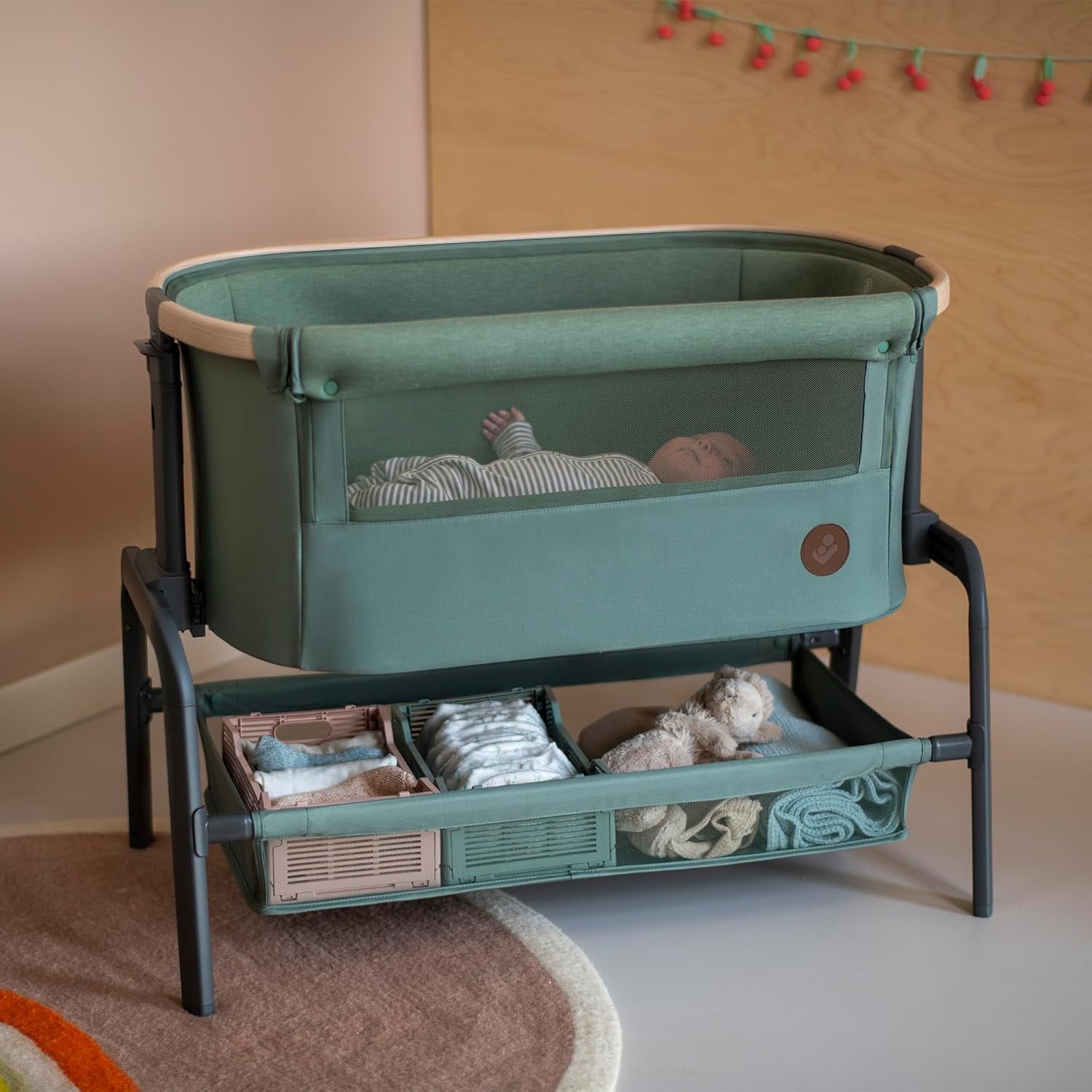 Maxi-Cosi - Lora Co-Sleeper Foldable Crib Maxi-Cosi - Lora Co-Sleeper Foldable Crib