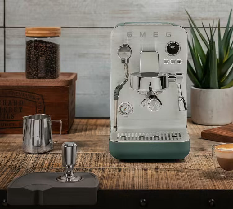 Smeg - Minipro Espresso Coffee Machine | Emerald Green