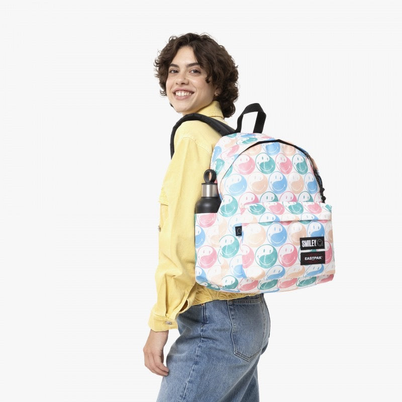 Eastpak - DAY PAK'R Backpack 24L | Smiley YY Color Eastpak - DAY PAK'R Backpack 24L | Smiley YY Color