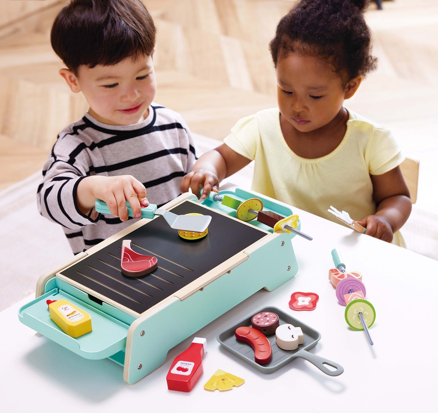 Hape - Sizzling Griddle & Grill Wooden BBQ Hape - Sizzling Griddle & Grill Wooden BBQ