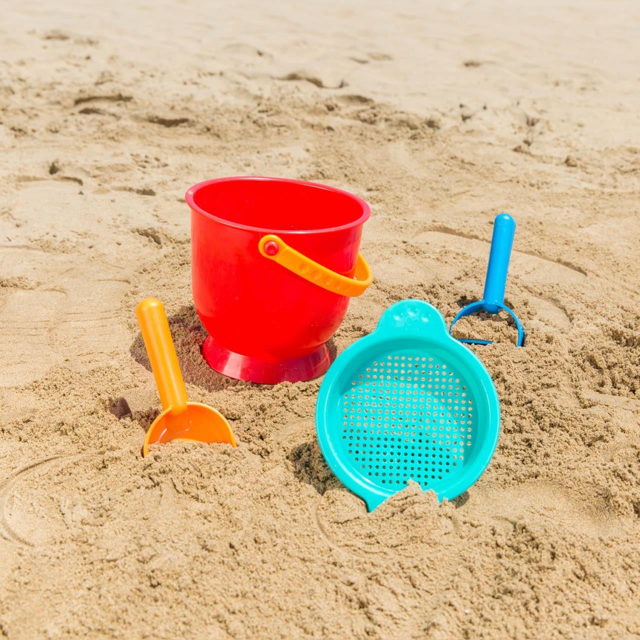 Hape - Beach Basics | Essential Sand Play Set for Toddlers Hape - Beach Basics | Essential Sand Play Set for Toddlers
