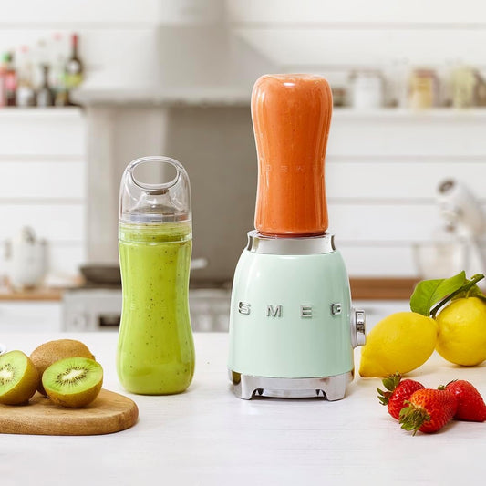 Smeg Mini Personal Blender Red — BambiniJO Jordan