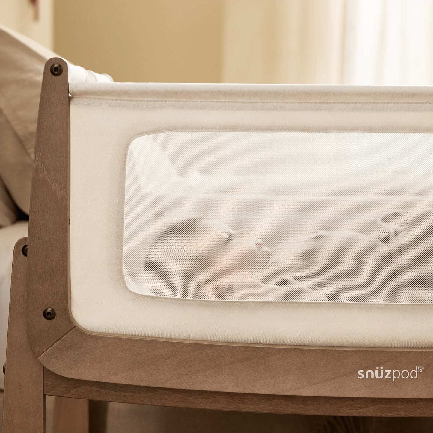 Snuz - SnuzPod5 Bedside Crib | Walnut