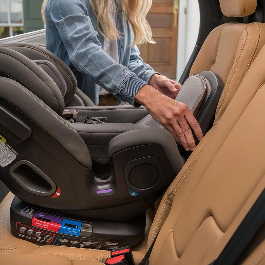 Nuna - Exec™ Car Seat | 0-12Y | Caviar Nuna - Exec™ Car Seat | 0-12Y | Caviar