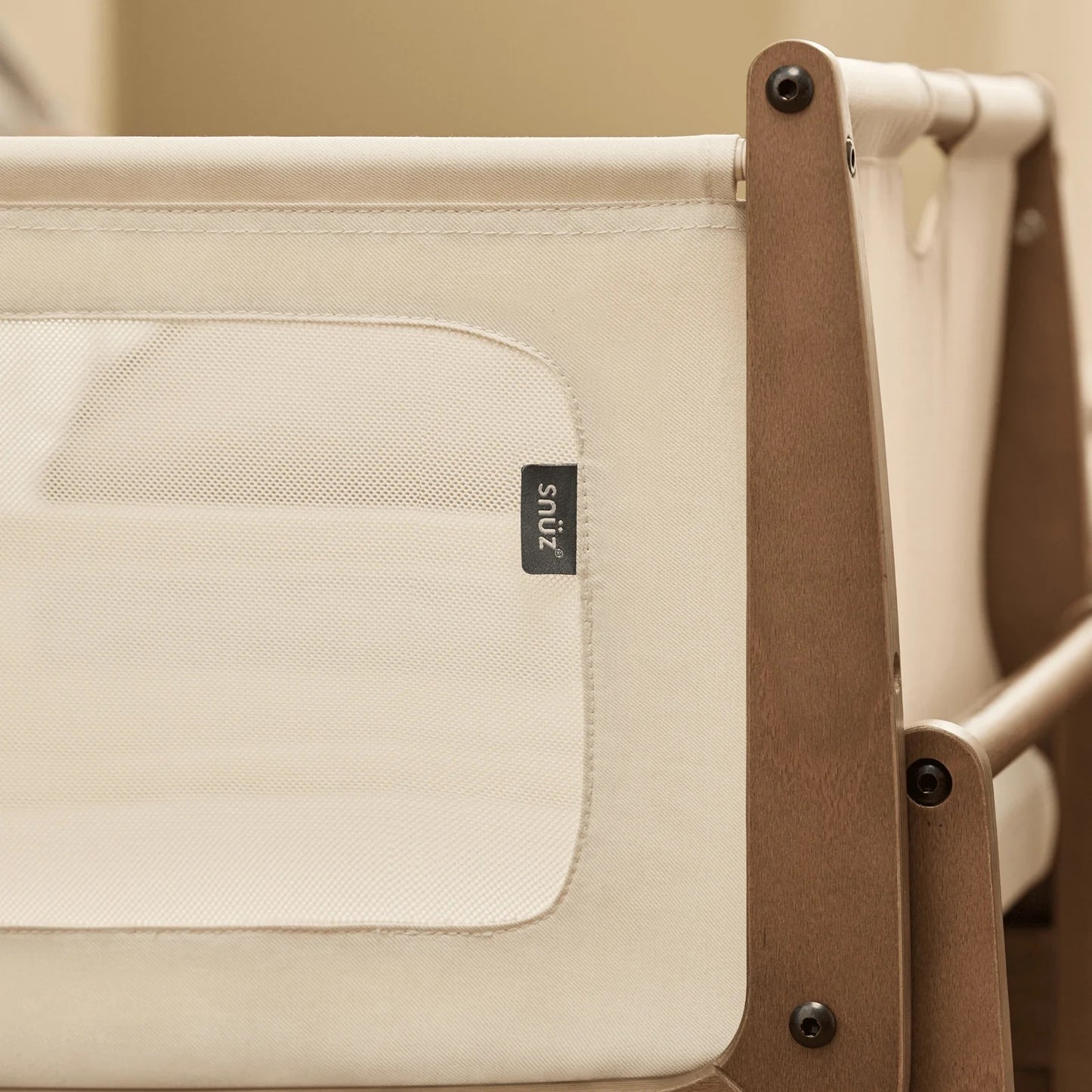 Snuz - SnuzPod5 Bedside Crib | Walnut